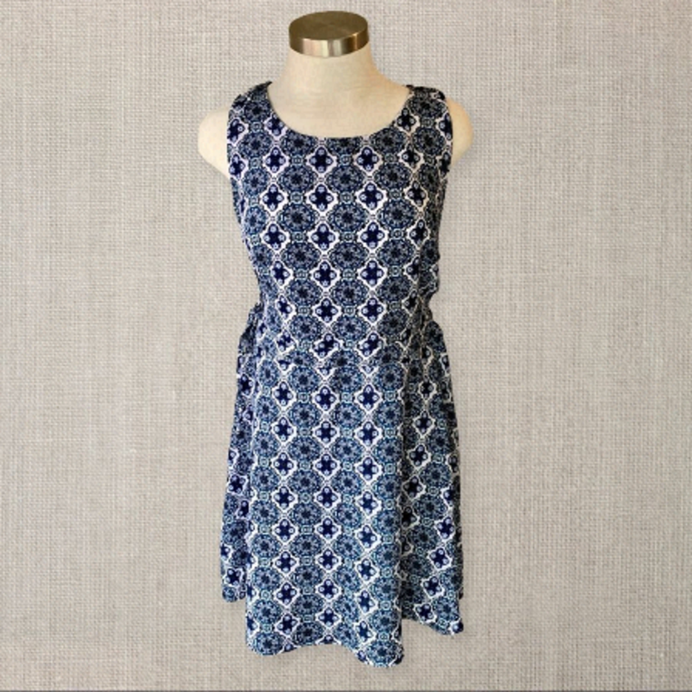๐ธ3 for $30๐ธ Divided by H&M Patterned Dress *Plus size*